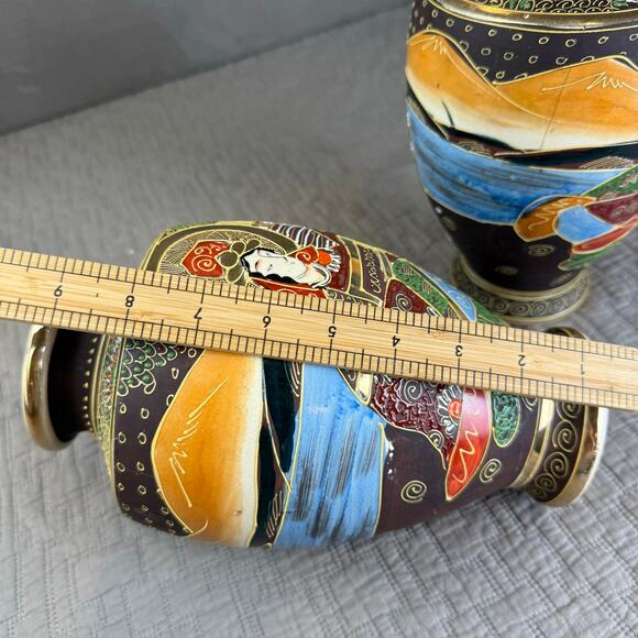 Set Pair of 2 Satsuma Vases Urns Japan Gilted Gold Tone Hand Painted Matching - Picture 10 of 11